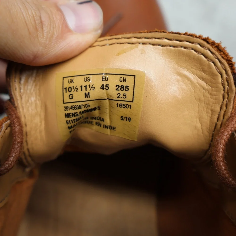 Clarks these brown